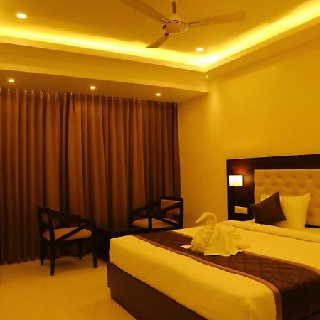 Vsr Grand Madanapalle Exterior foto