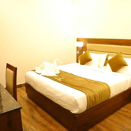 Vsr Grand Madanapalle Exterior foto