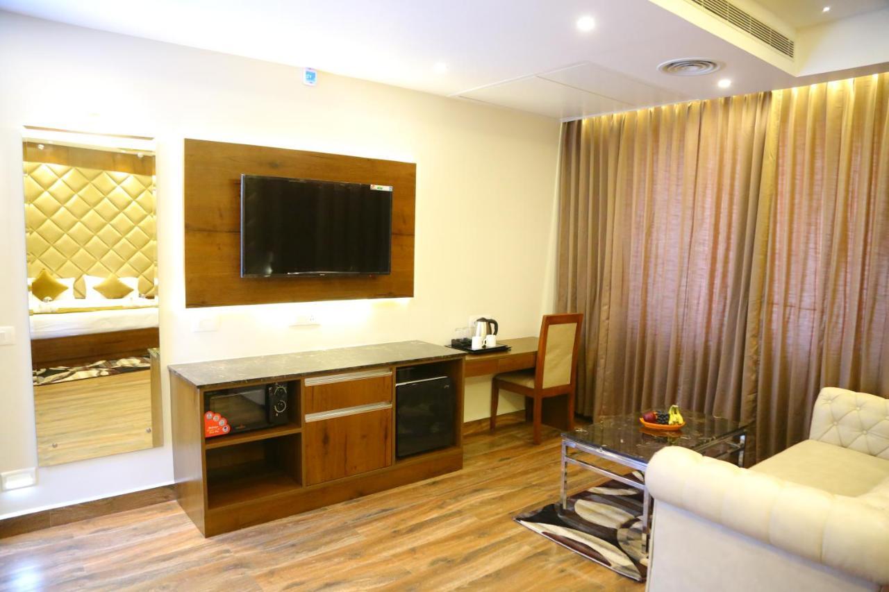Vsr Grand Madanapalle Exterior foto