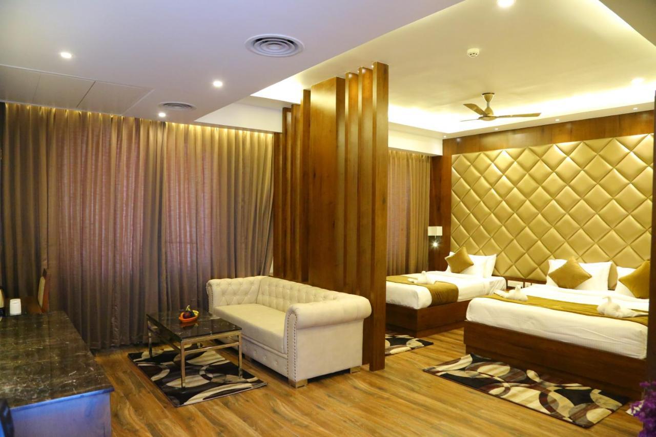 Vsr Grand Madanapalle Exterior foto