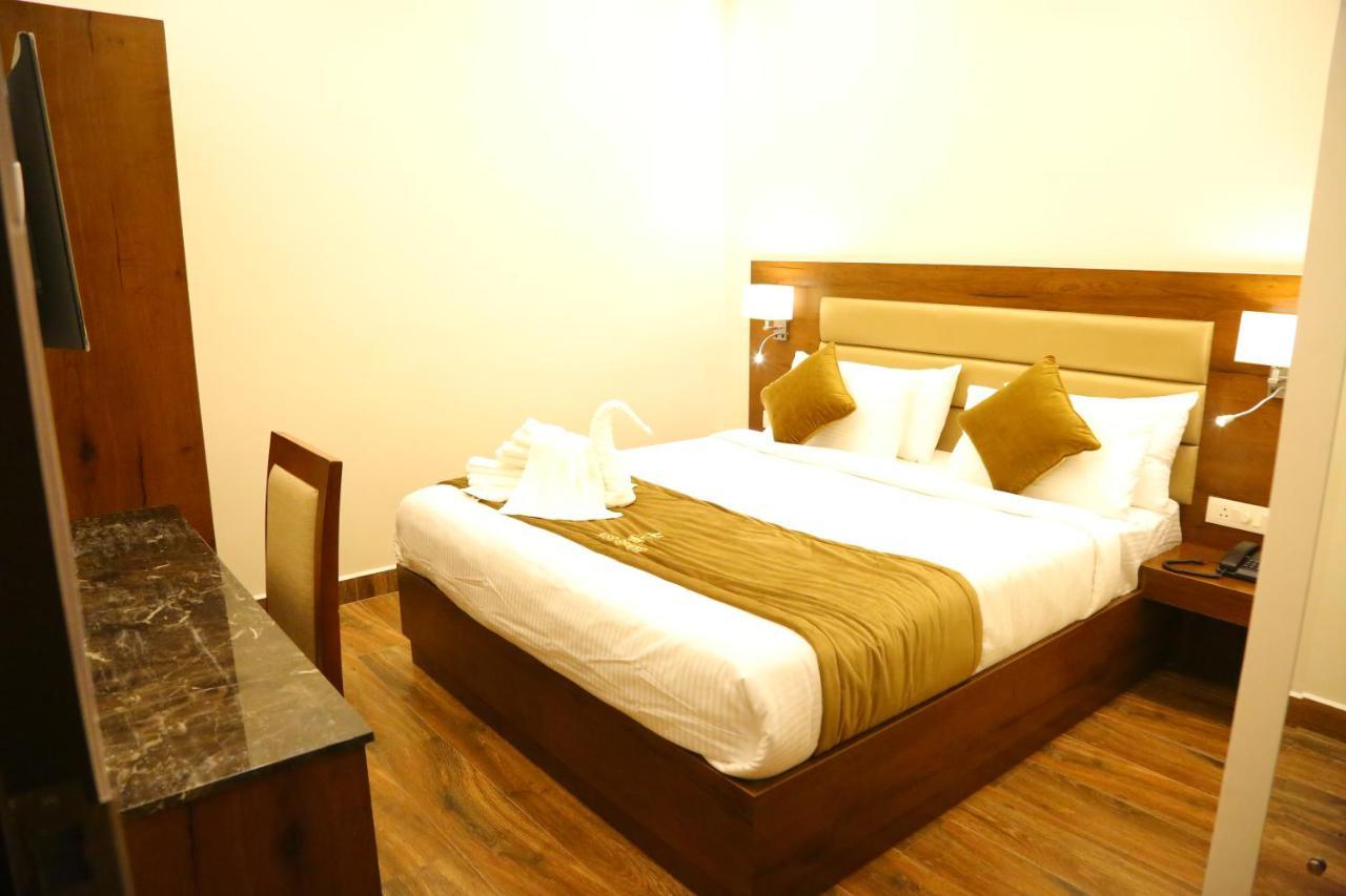 Vsr Grand Madanapalle Exterior foto