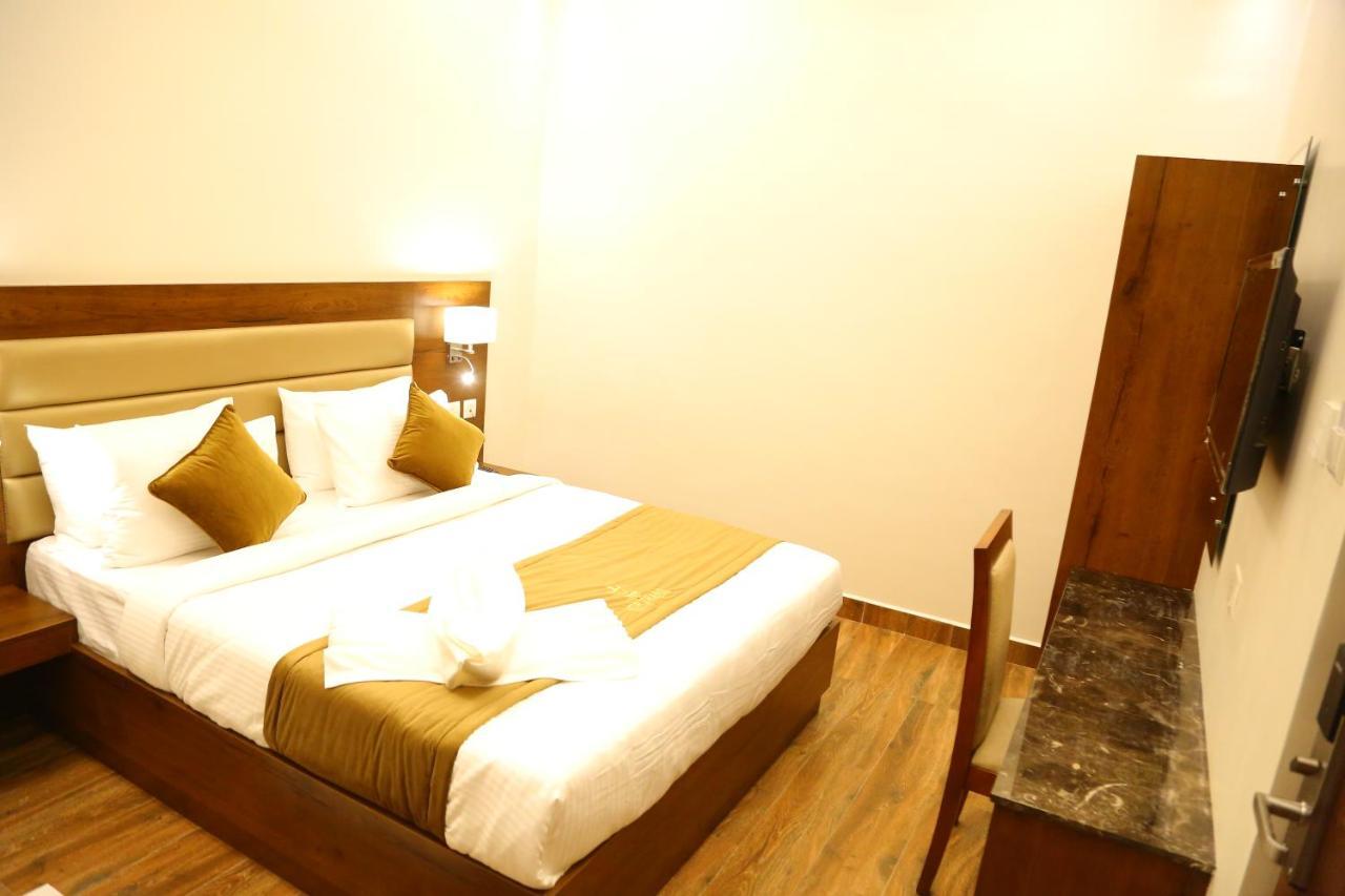 Vsr Grand Madanapalle Exterior foto