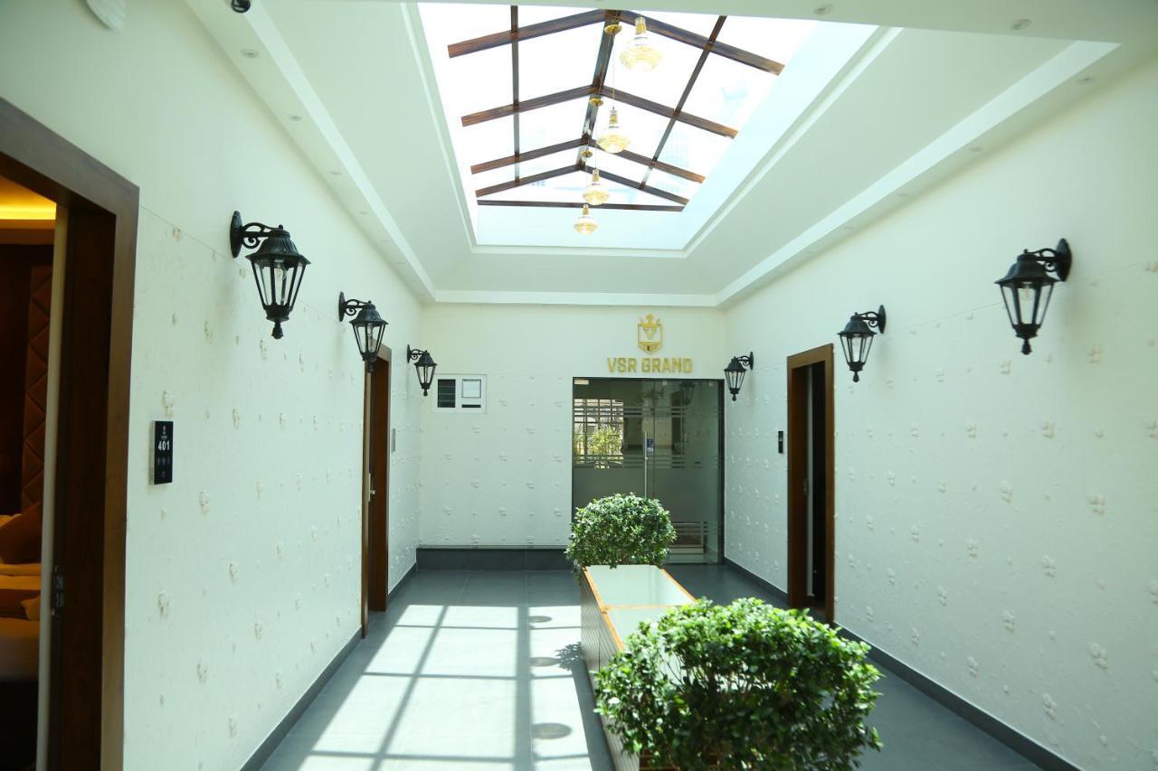 Vsr Grand Madanapalle Exterior foto