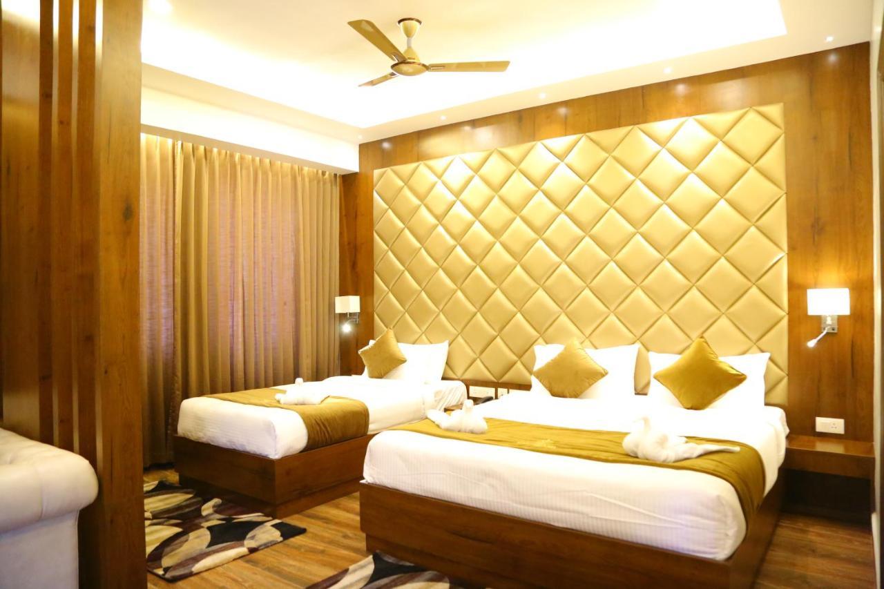 Vsr Grand Madanapalle Exterior foto